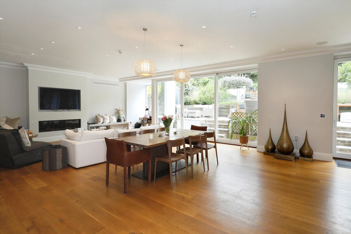 Pand te koop Deepdale, Wimbledon Village, London, SW19 Knight Frank