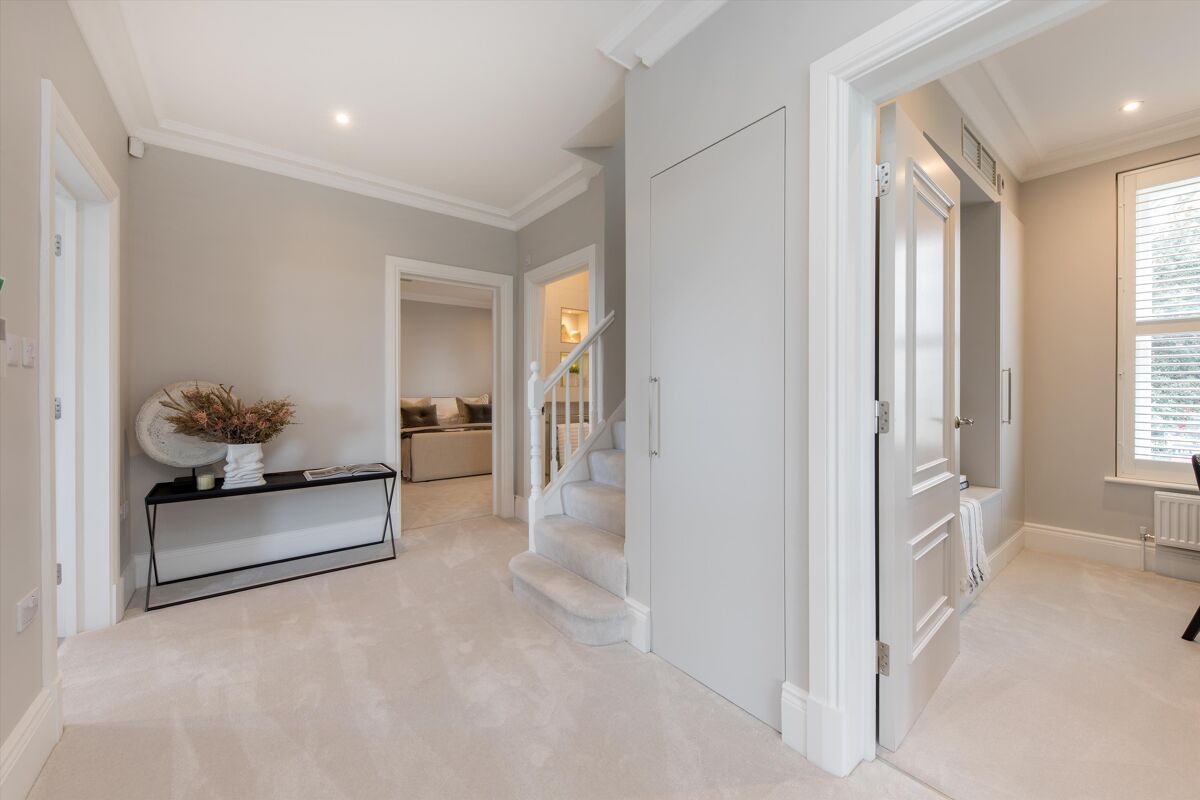 flat for sale in 3A Thornton Hill, Wimbledon, London, SW19 WMB012269594 Knight Frank