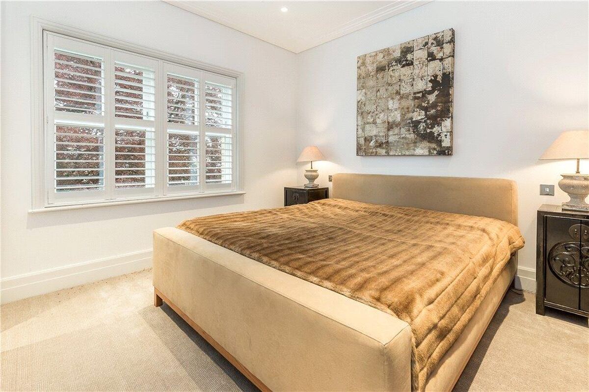 house for sale in Crawford Mews, Wimbledon Hill Park, Wimbledon, London