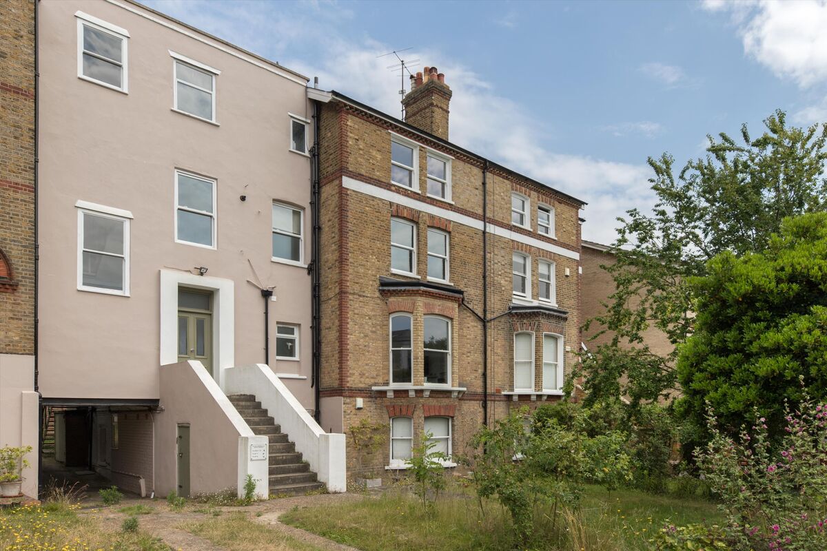 flat for sale in Thornton Hill, London, SW19 WMB012286187 Knight Frank