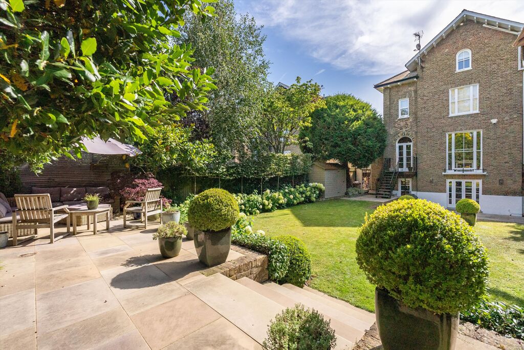 Image of Ridgway Place, Wimbledon, London, SW19