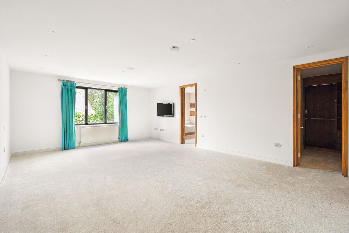 house for sale in Arthur Road, Wimbledon, London, SW19 WMB012408409