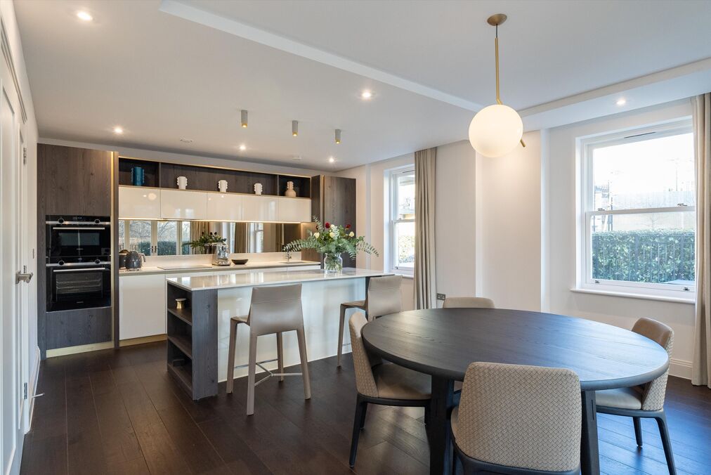 Image of Atkinson Close, London, SW20.