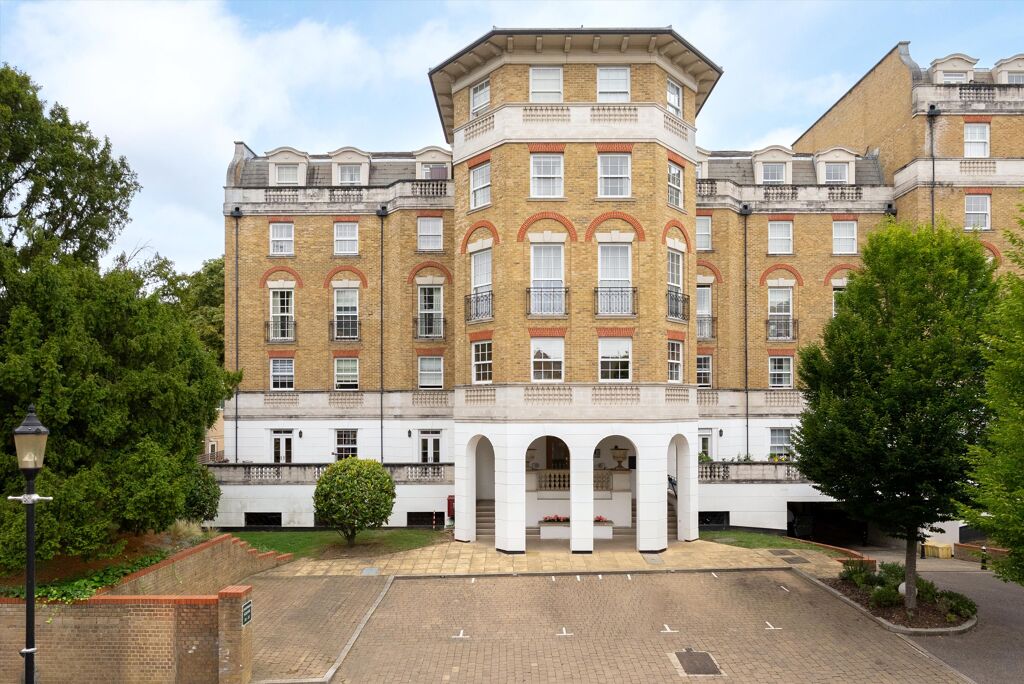 Image of Chapman Square, London, SW19