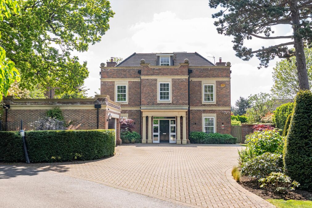 Image of Warren Road, Coombe Estate, Kingston upon Thames, KT2