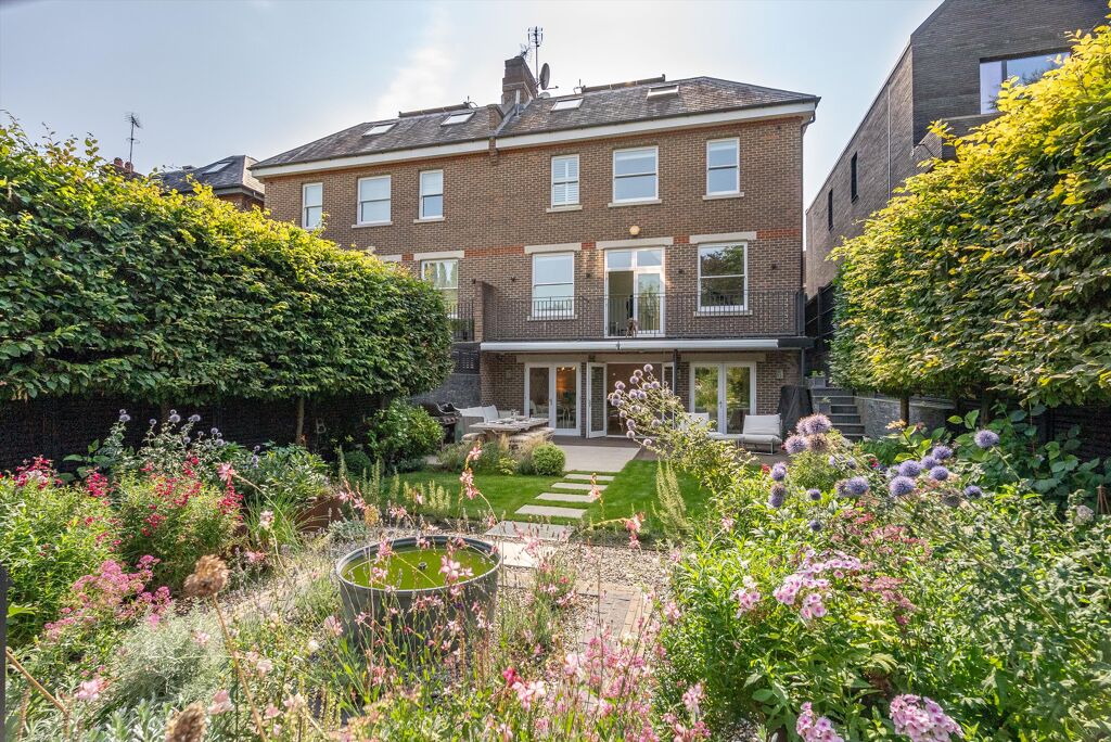 Image of Lancaster Gardens, Wimbledon Village, London, SW19