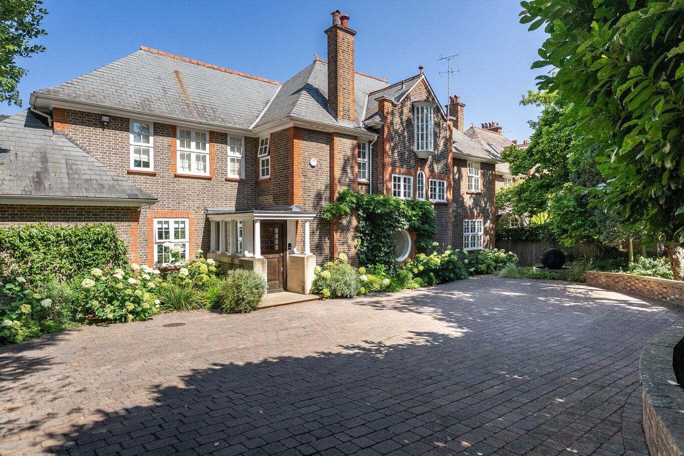 Image of Arthur Road, Wimbledon Village, London SW19