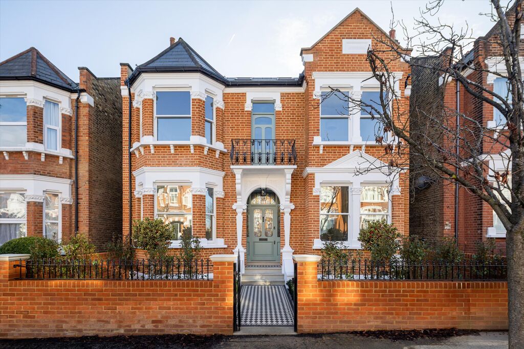 Image of Bernard Gardens, Wimbledon, London, SW19