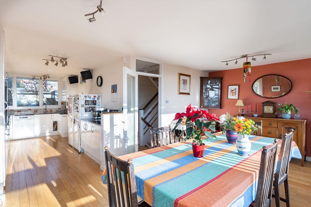 Image of Lansdowne Close, London, SW20 8AS