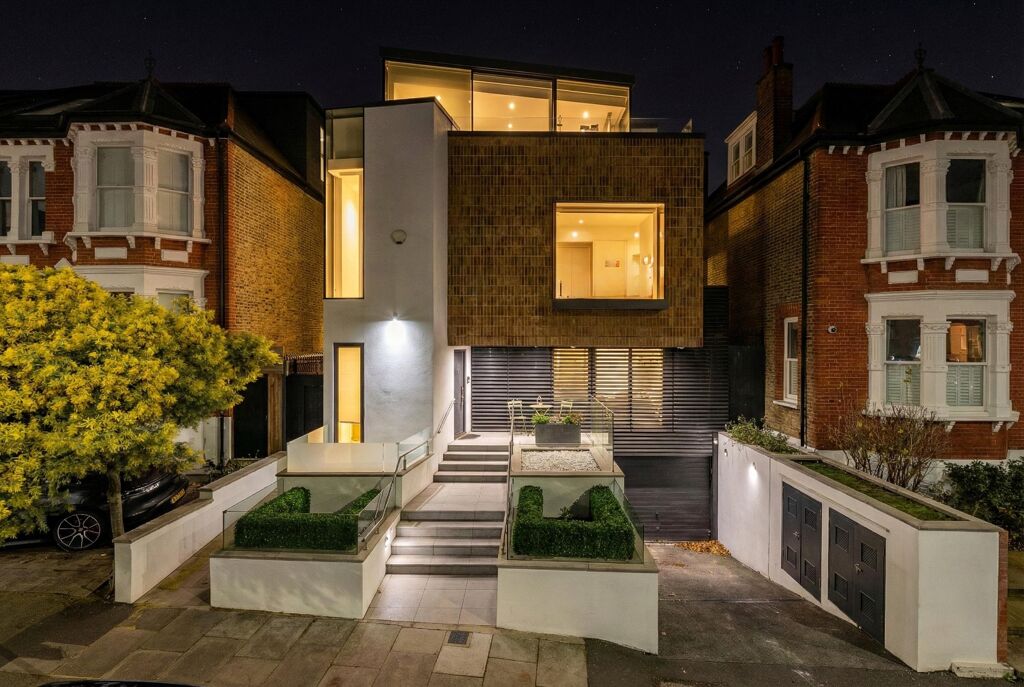 Image of Kenilworth Avenue, Wimbledon, London, SW19