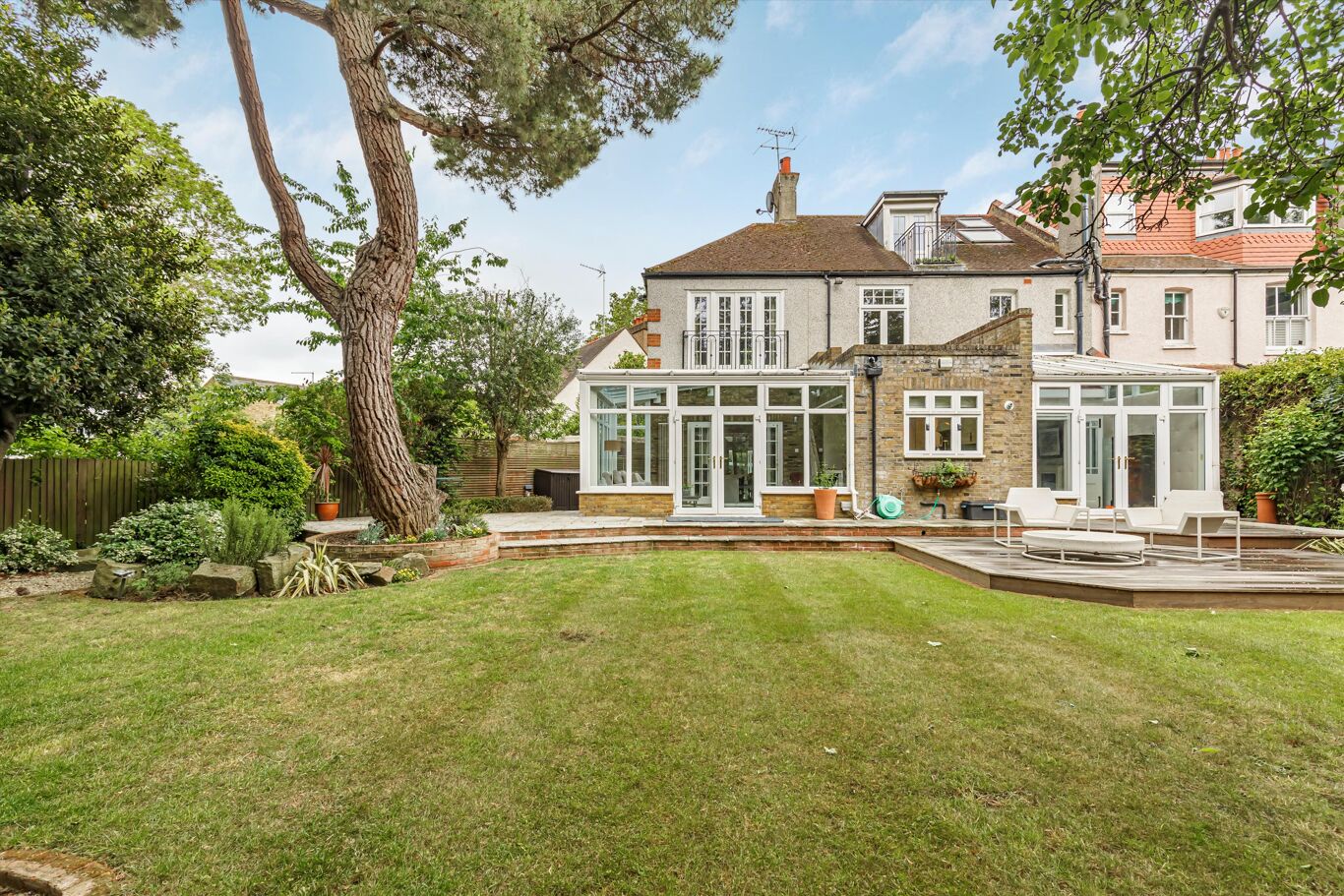Image of Elm Bank Gardens, London SW13
