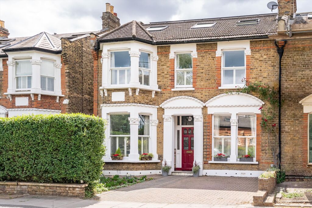 Image of Queens Road, London SW19