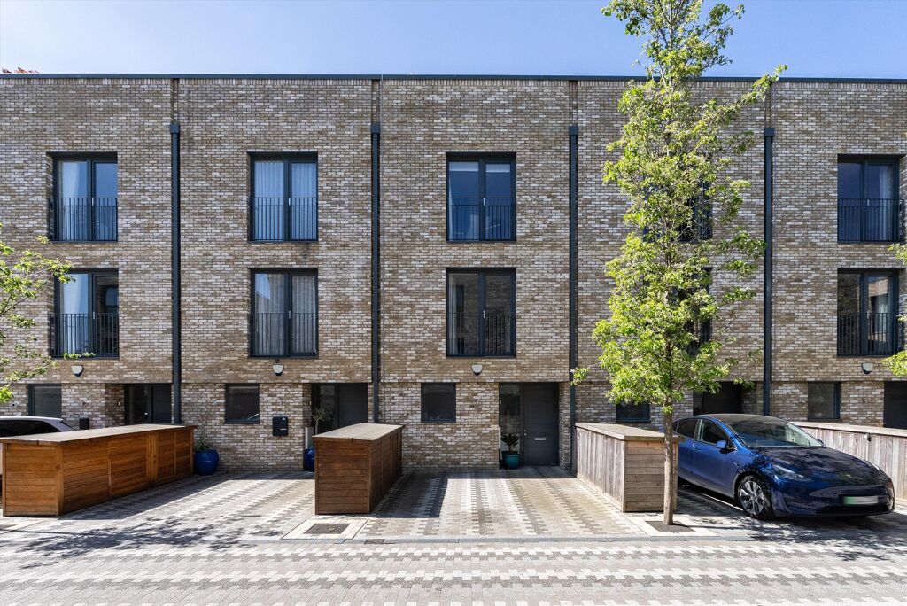 Image of Beatrice Place, London SW19
