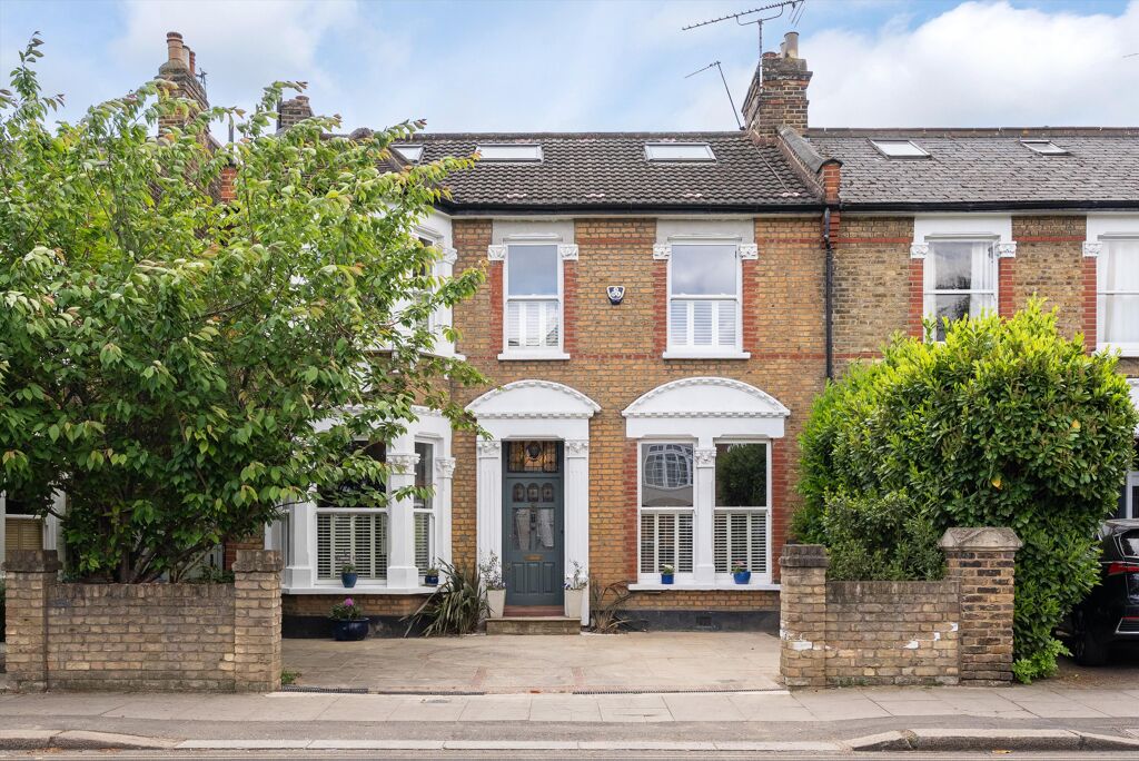 Image of Queens Road, London SW19