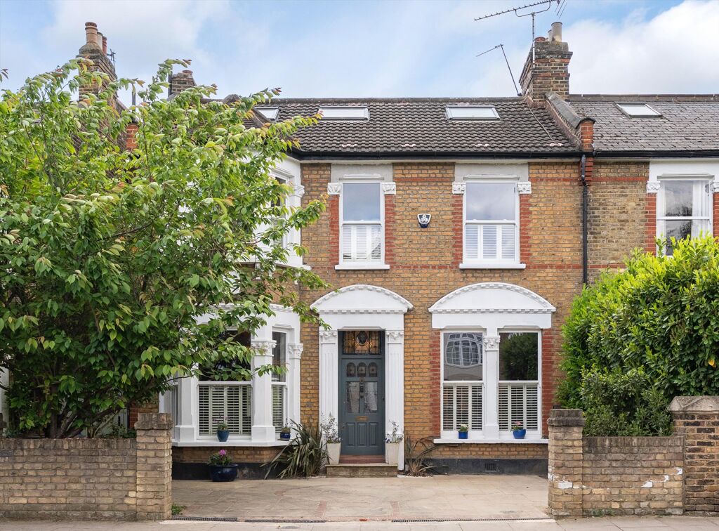 Image of Queens Road, London SW19
