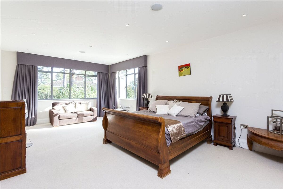 house for sale in Telegraph Cottage, Warren Road, Kingston upon Thames