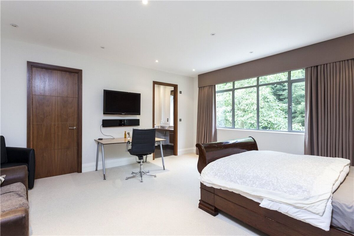 house for sale in Telegraph Cottage, Warren Road, Kingston upon Thames