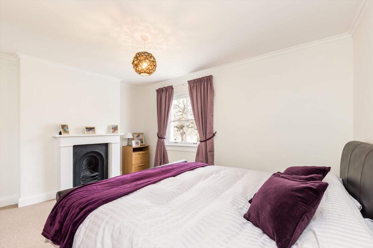 house for sale in Linden Cottages, Oldfield Road, London, SW19