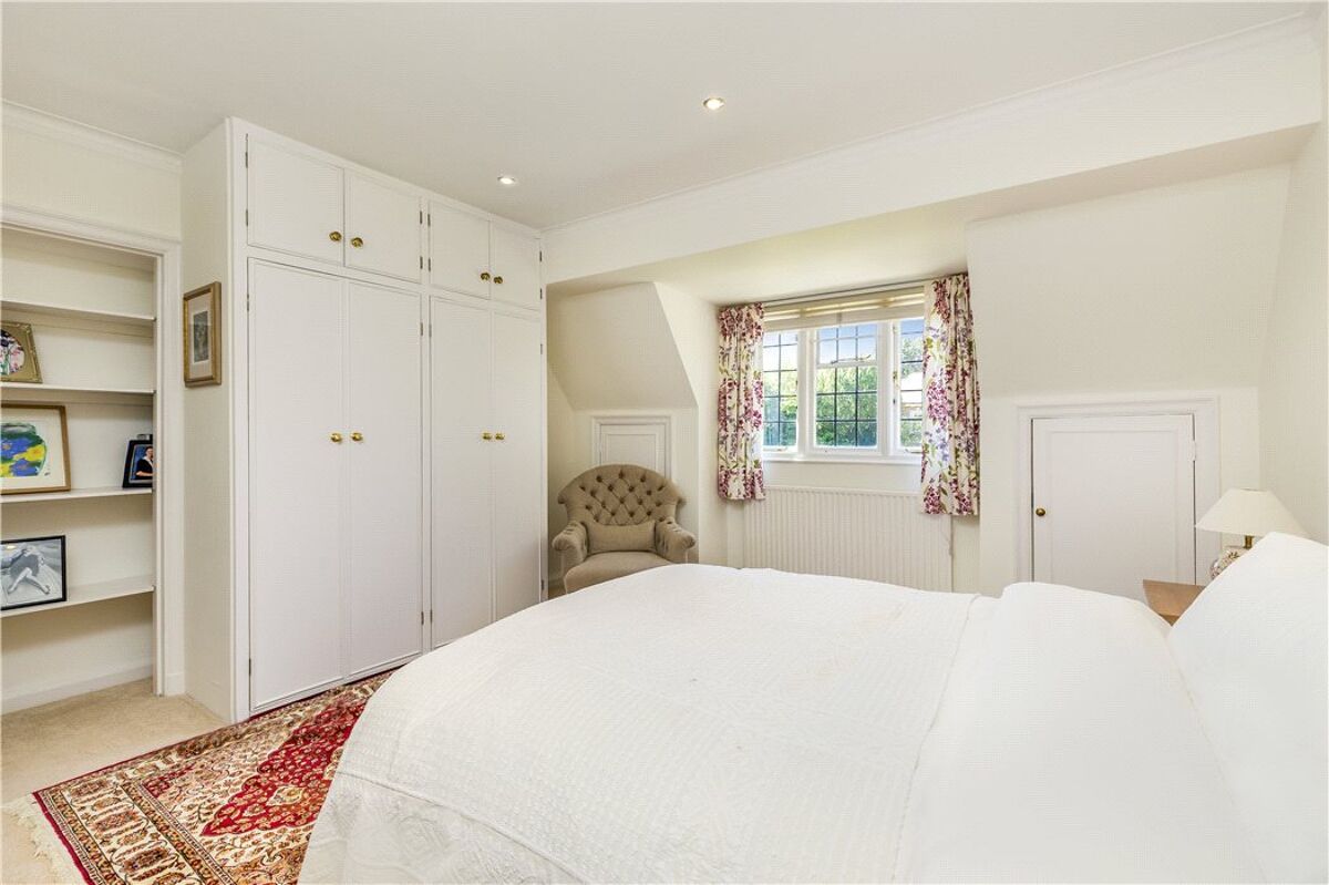 house for sale in Stoke Road, Kingston upon Thames, KT2 WMB110150