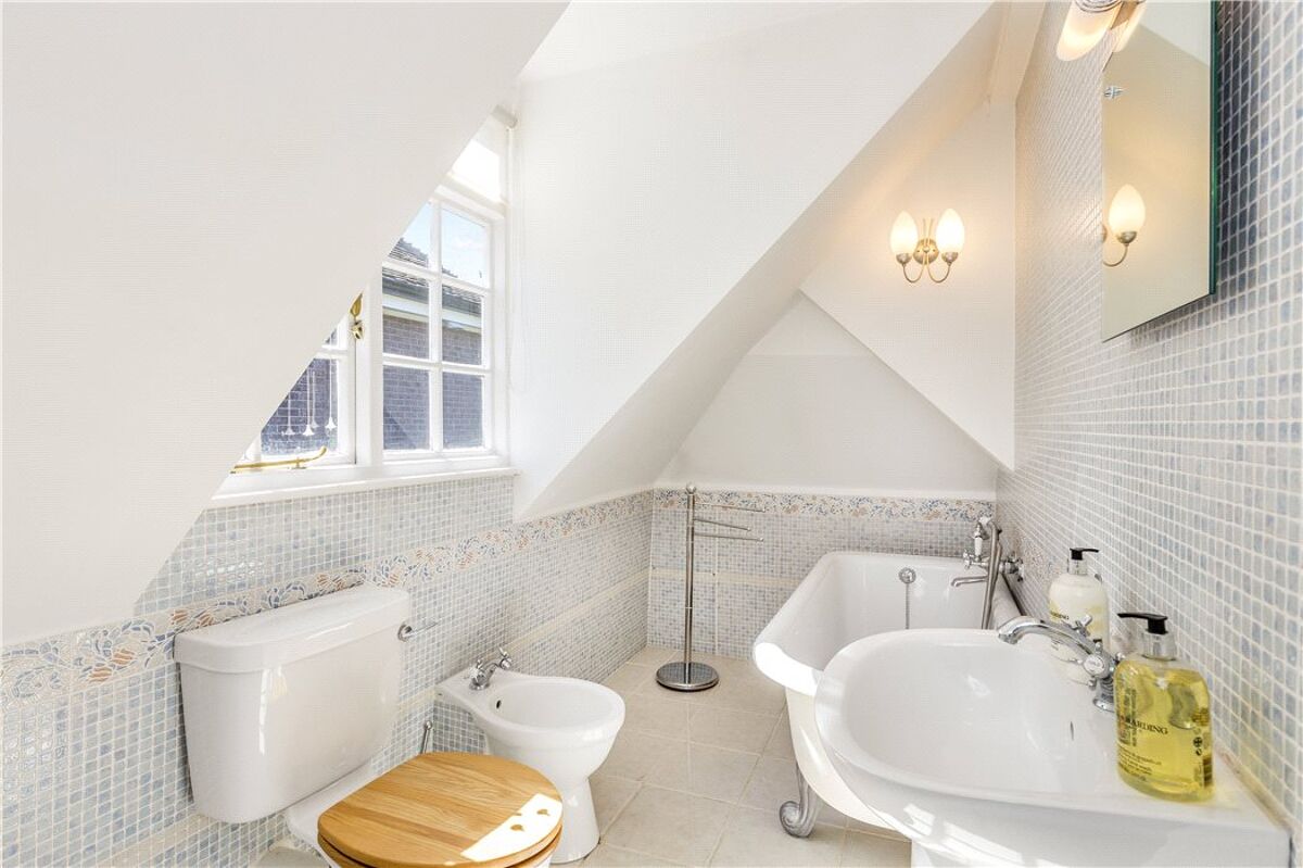 house for sale in Stoke Road, Kingston upon Thames, KT2 WMB110150