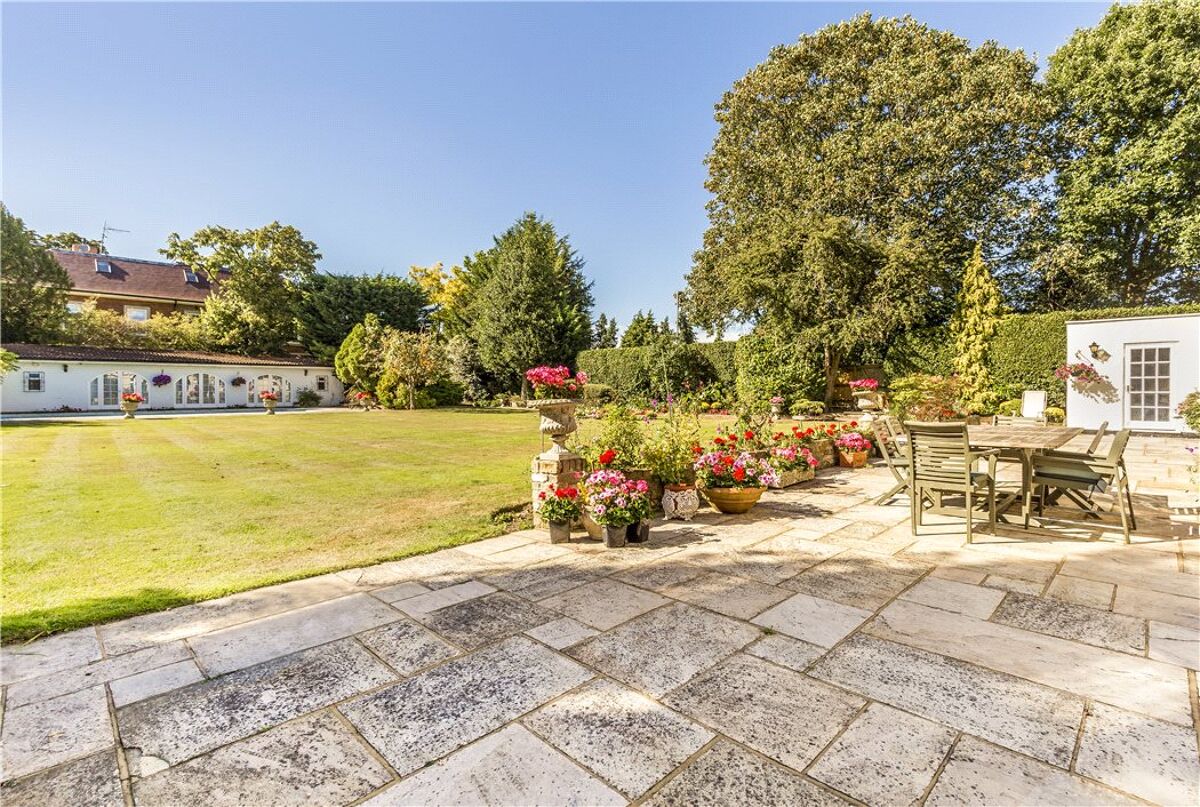 house for sale in Stoke Road, Kingston upon Thames, KT2 WMB110150