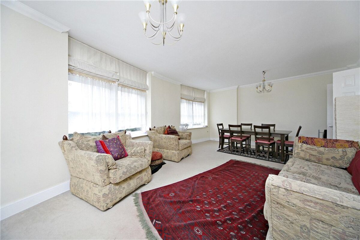 flat for sale in Wimbledon Central, 2133 Worple Road, Wimbledon