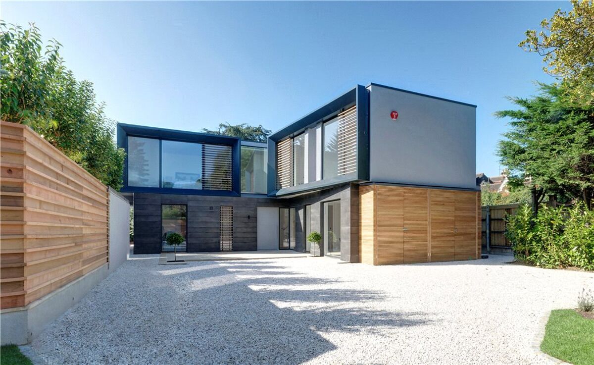 house for sale in Coombe Wood Road, Kingston upon Thames, Surrey, KT2