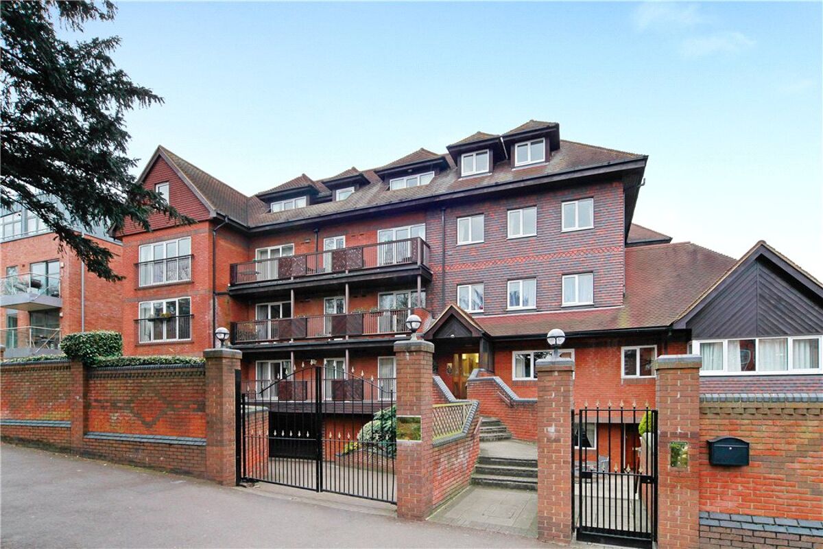 flat for sale in Aspen Lodge, 61 Wimbledon Hill Road, London, SW19