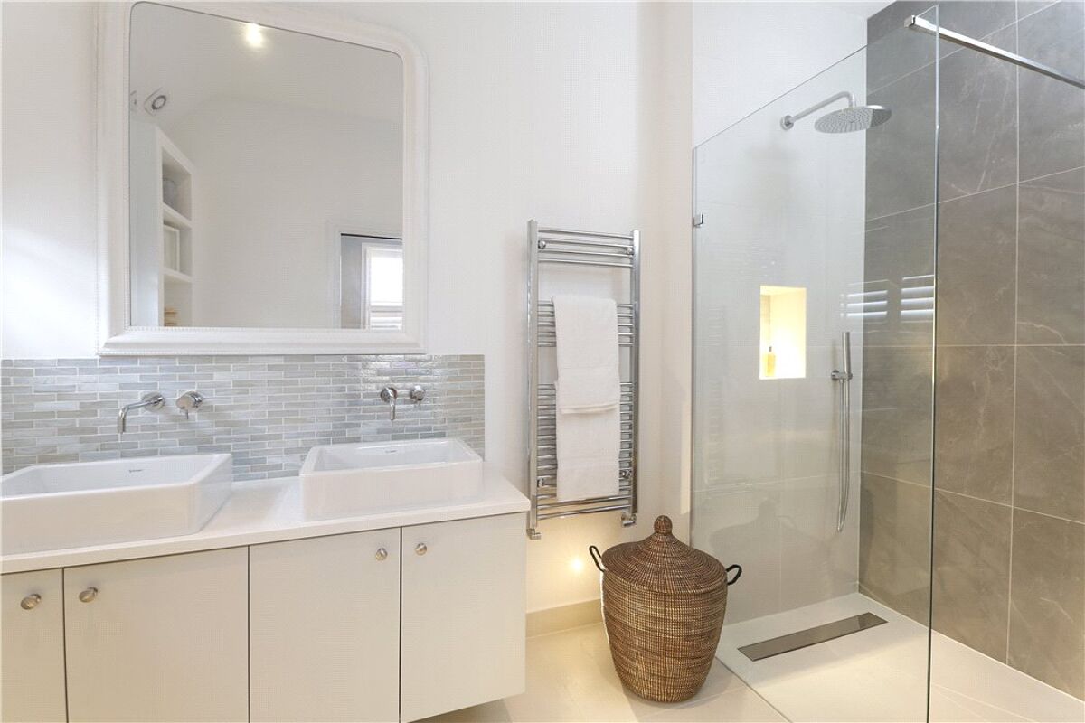 house for sale in Oakwood Road, London, SW20 WMB170226 Knight Frank