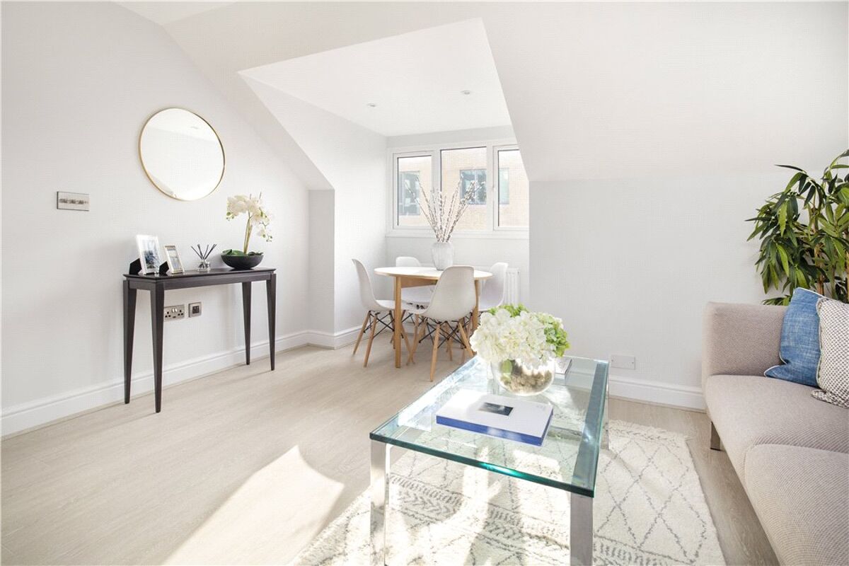 flat for sale in Graham Road, Wimbledon, London, SW19 WMB180011
