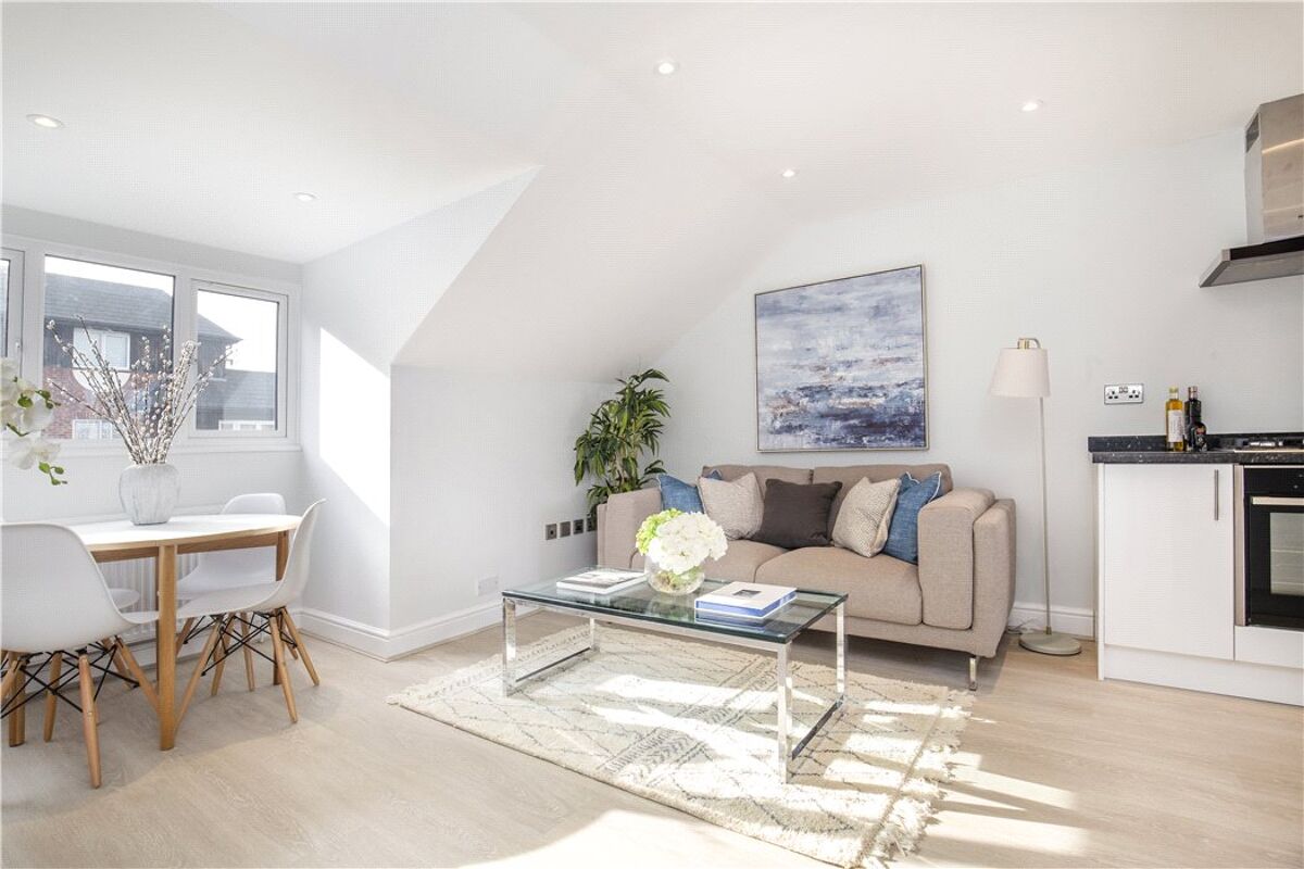 flat for sale in Graham Road, Wimbledon, London, SW19 WMB180011