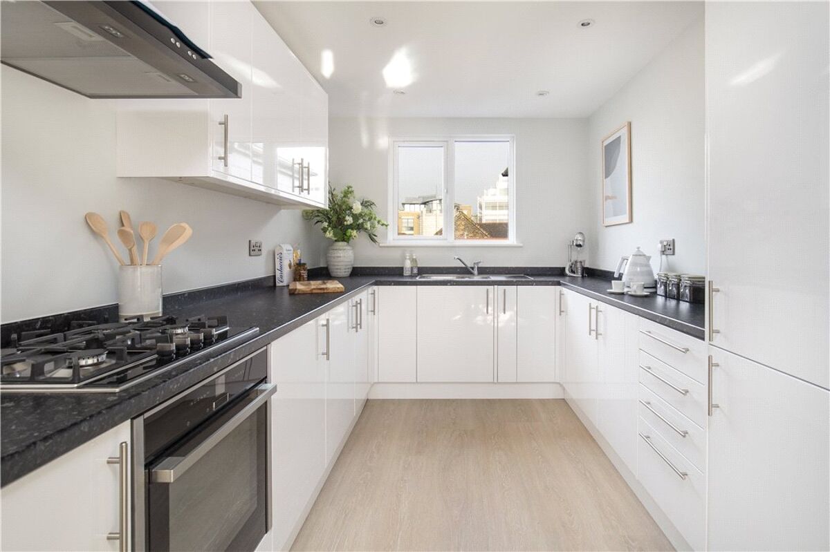 flat for sale in Graham Road, Wimbledon, London, SW19 WMB180011