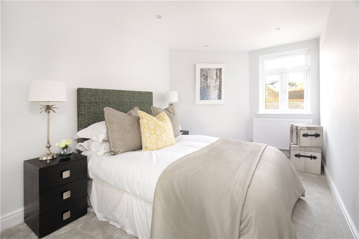 flat for sale in Graham Road, Wimbledon, London, SW19 WMB180011