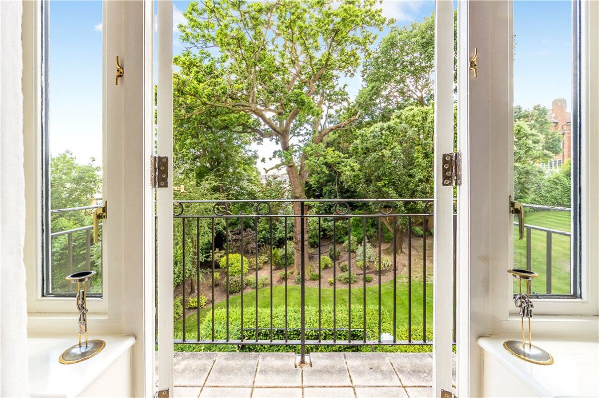 flat for sale in Holly Lodge, 90 Wimbledon Hill Road, London, SW19