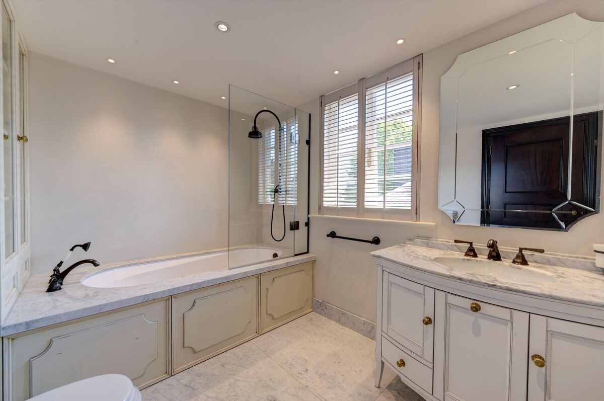 house for sale in Lambourne Avenue, Wimbledon, London, SW19 WMB180108