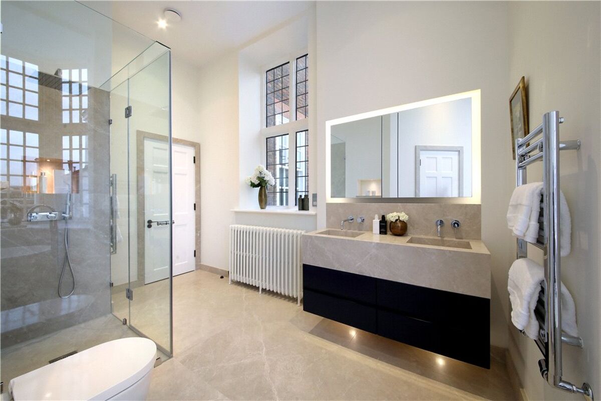 flat for sale in Flat 7, Eagle House, High Street, Wimbledon Village