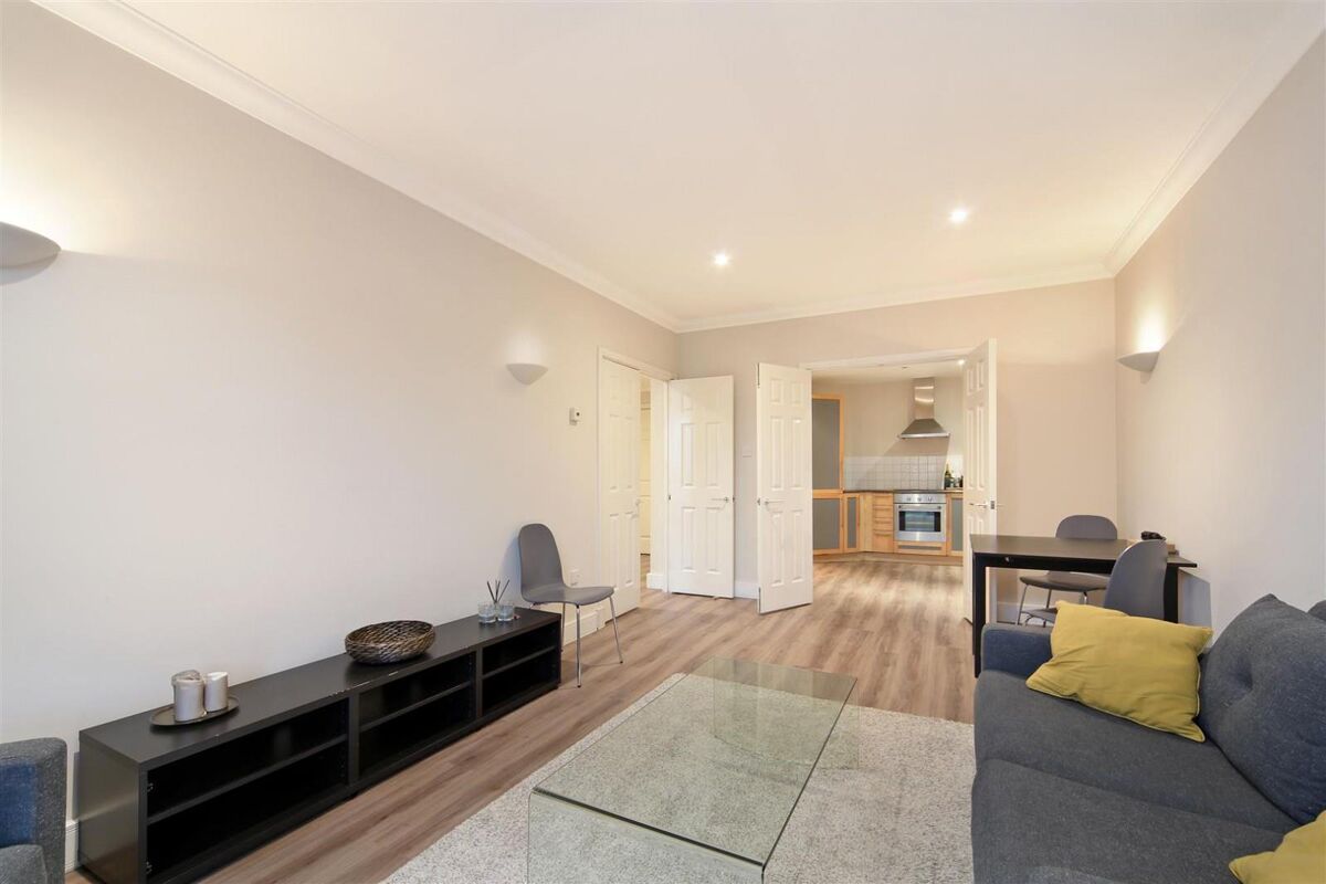 flat to rent in Wimbledon Central, Worple Road, London, SW19 WMQ012108762 Knight Frank