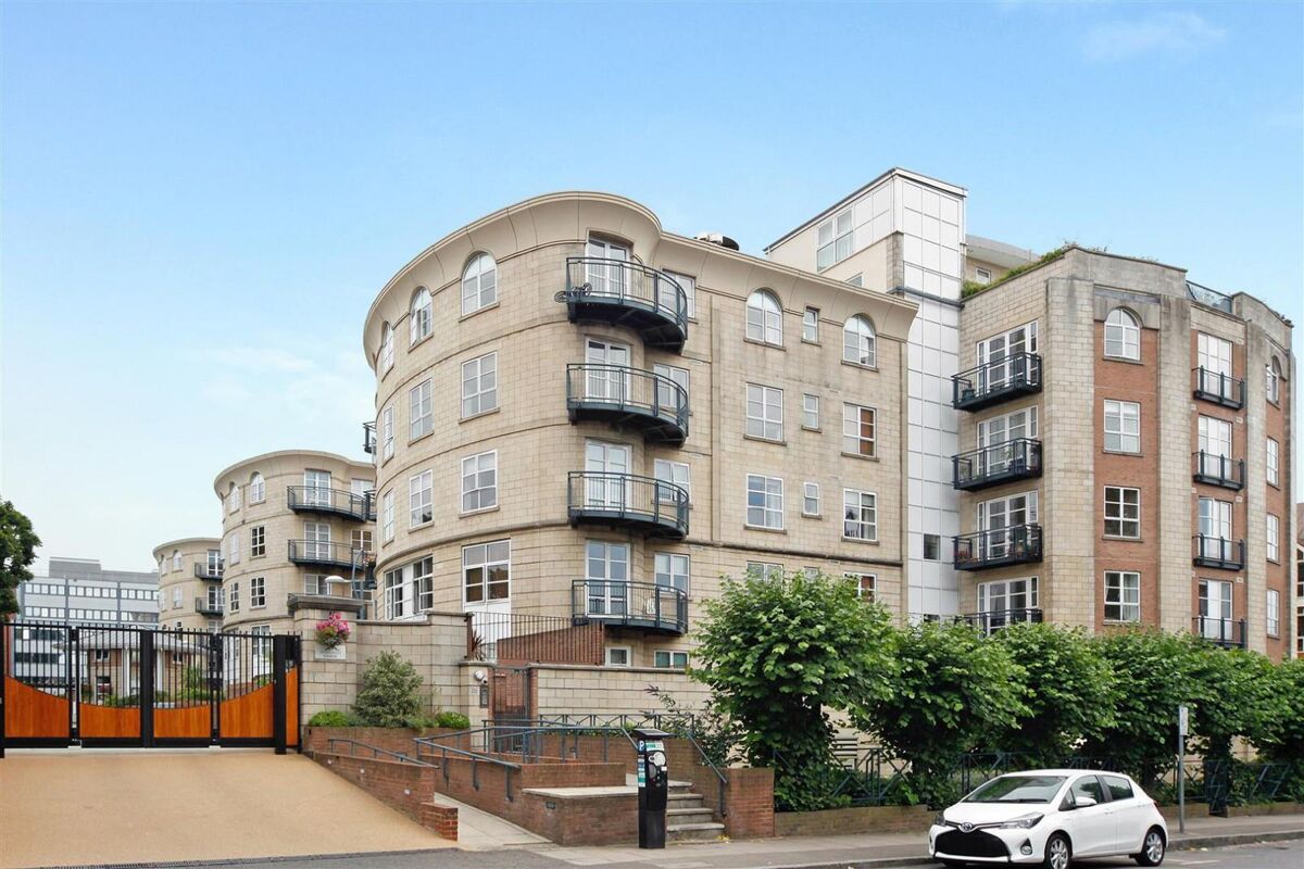 flat to rent in Wimbledon Central, Worple Road, London, SW19 WMQ012108762 Knight Frank
