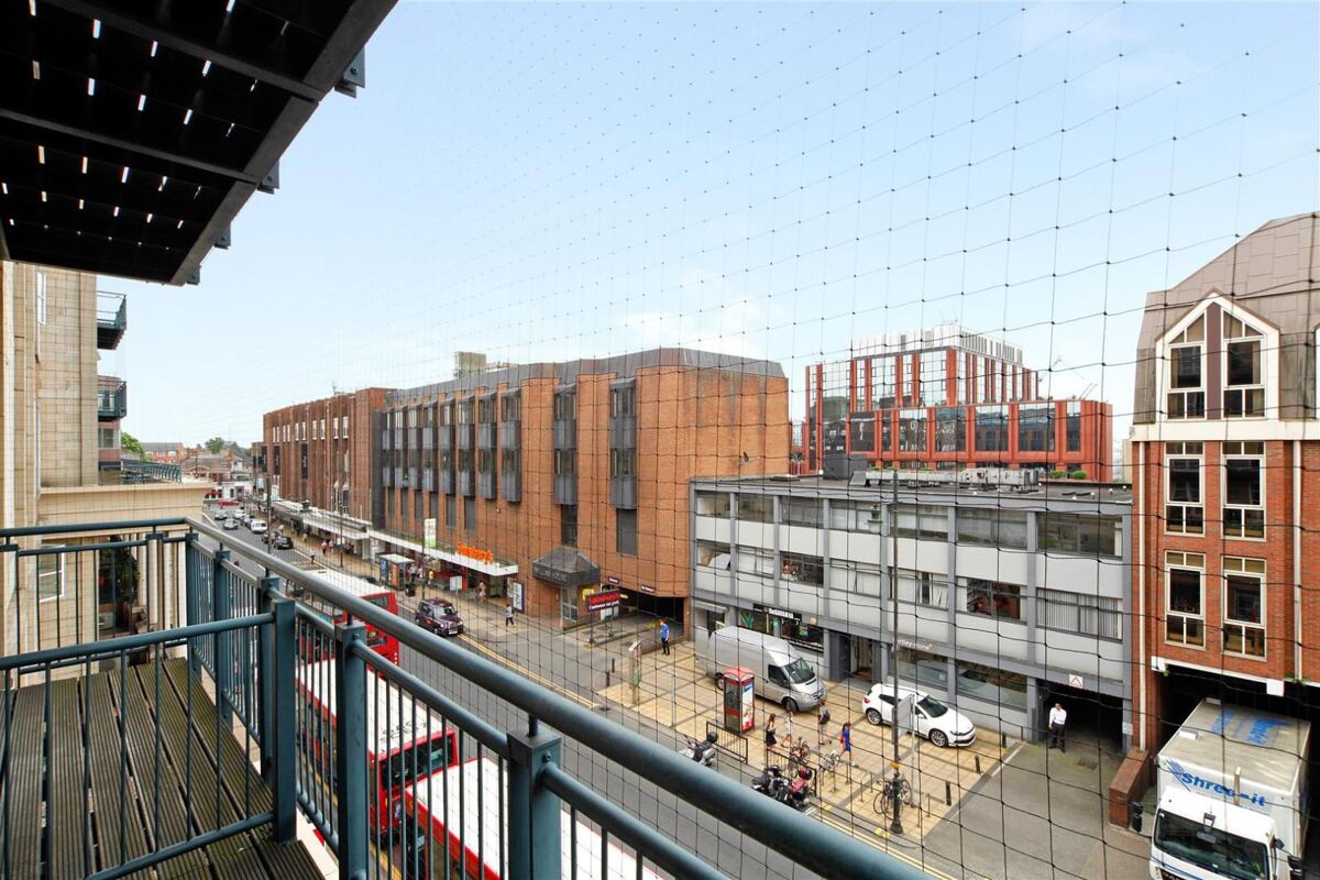 flat to rent in Wimbledon Central, Worple Road, London, SW19