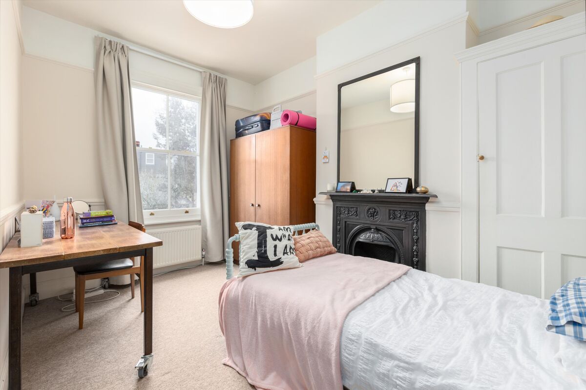 house to rent in Normanton Avenue, London, SW19 WMQ012137631 Knight