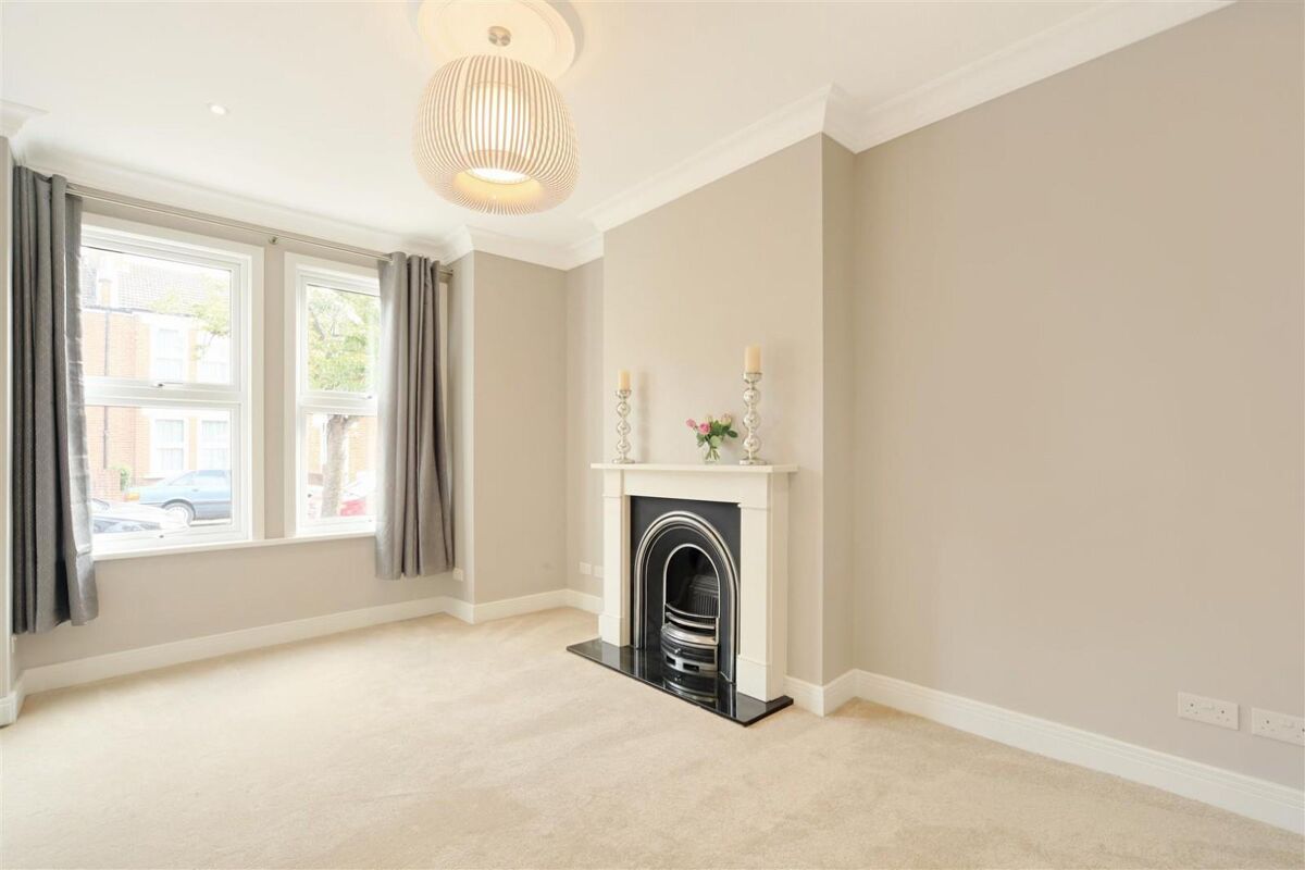 house to rent in Effra Road, Wimbledon, London, SW19 WMQ012140009 Knight Frank