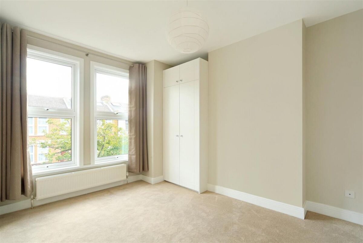house to rent in Effra Road, Wimbledon, London, SW19 WMQ012140009 Knight Frank
