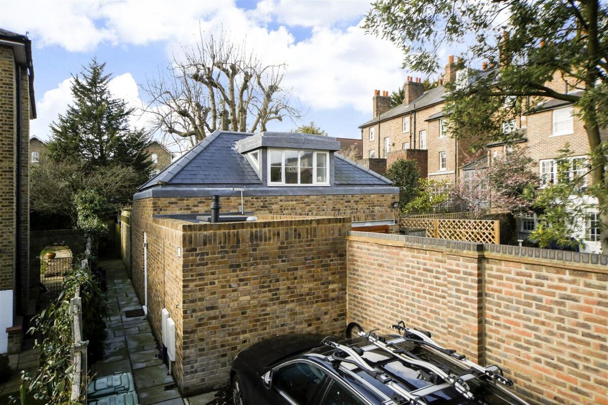 flat to rent in Sunnyside, Wimbledon, London, SW19 WMQ012174782