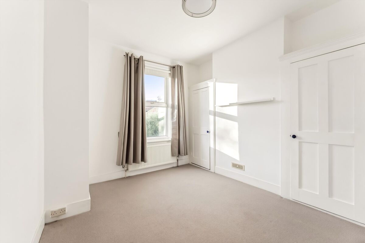 house to rent in Trentham Street, London, SW18 WMQ012304044 Knight