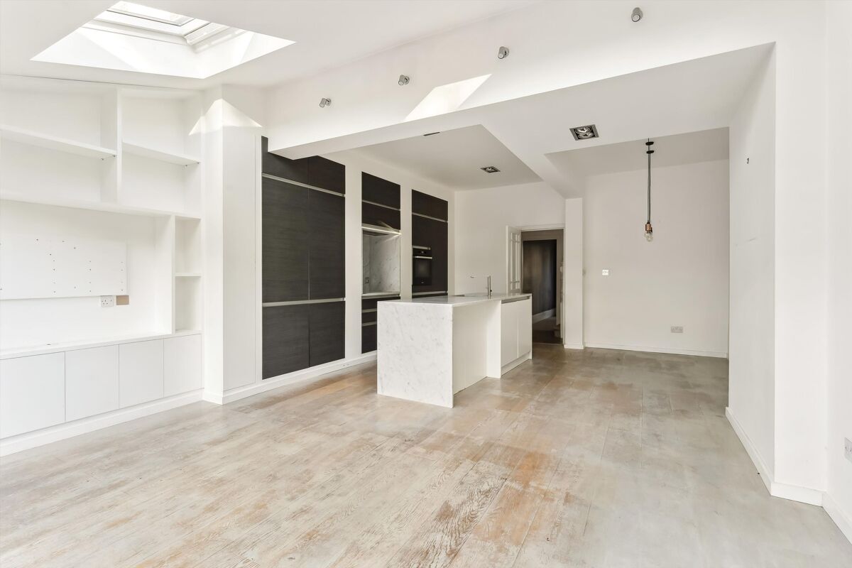 house to rent in Trentham Street, London, SW18 WMQ012304044 Knight