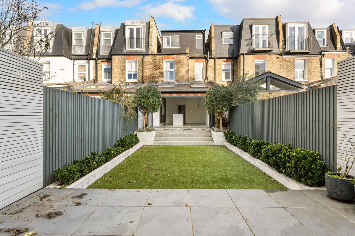 house to rent in Trentham Street, London, SW18 WMQ012304044 Knight