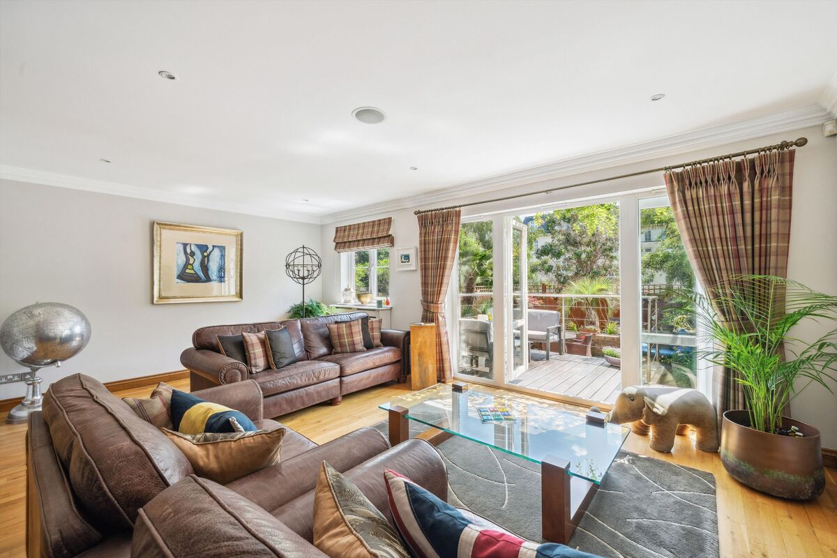 house to rent in Wimbledon Hill Road, Wimbledon, London, SW19 WMQ012338851 Knight Frank