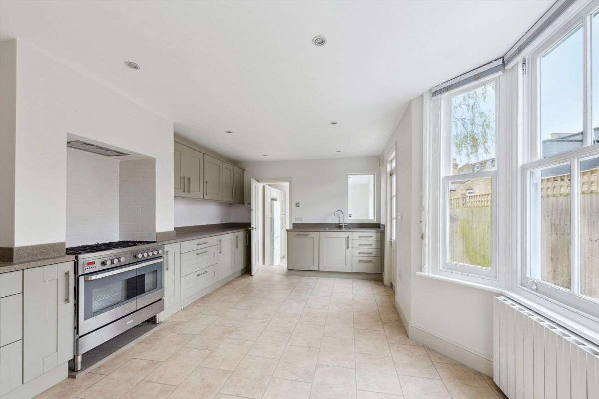 house to rent in Rostrevor Road, Wimbledon, London, SW19 WMQ012417044