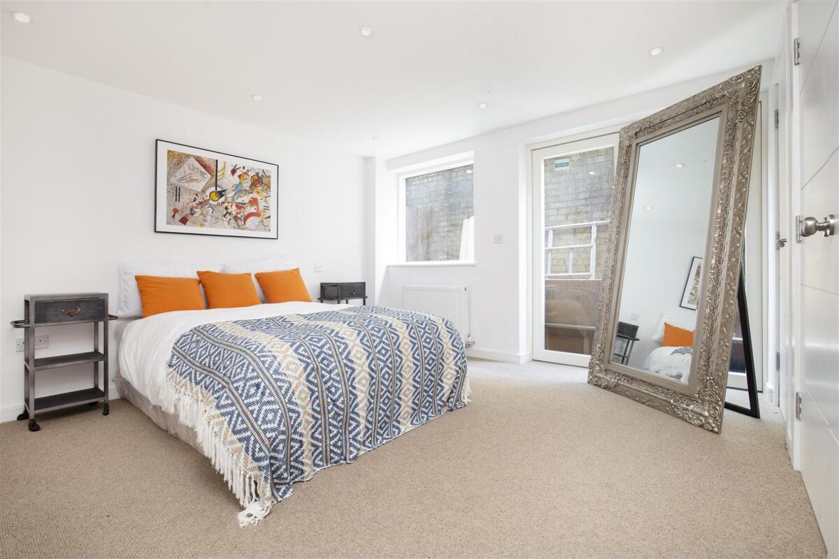 flat to rent in Cree Studios, Elm Grove, Wimbledon, London, SW19