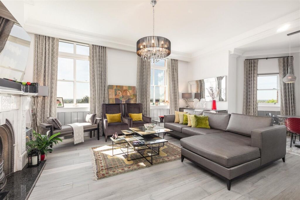 Image of The Downs, Wimbledon, London, SW20